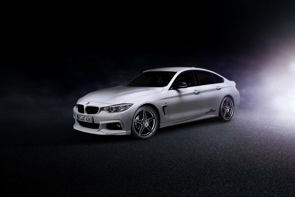 BMW serie 4 2014 en el color mencionado