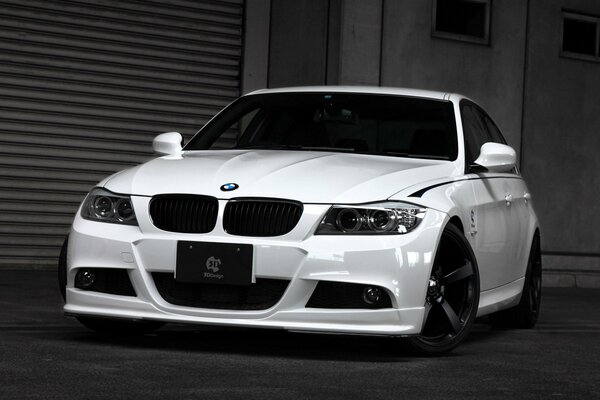 Photo of a white BMW 3 series