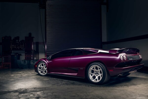 Lamborghini, Diablo in lila