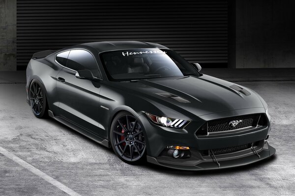 Black Ford Mustang hennesey HPE 700, front angle