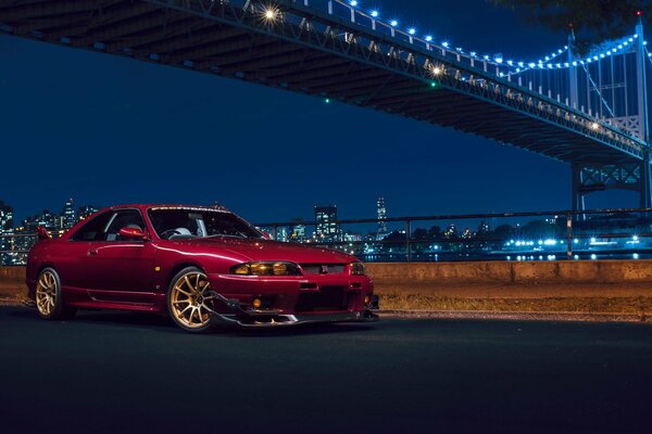 Roter Sportwagen in New York City