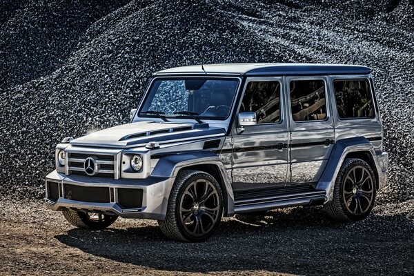 Mercedes-benz Classe g nel colore dello specchio