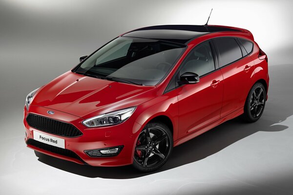 Coche rojo, Ford Focus sobre fondo blanco