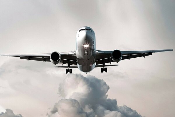 Bauch eines Passagierflugzeugs bei Landung gefangen