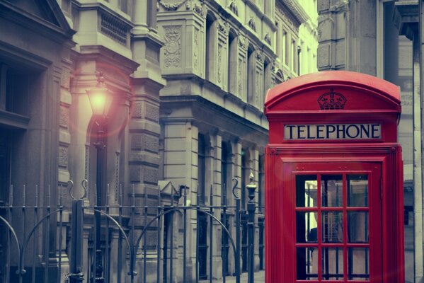 Телефонная красная будка в Англии