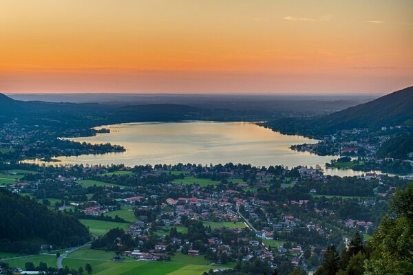 Bavière. Panorama du lac Tagernsee