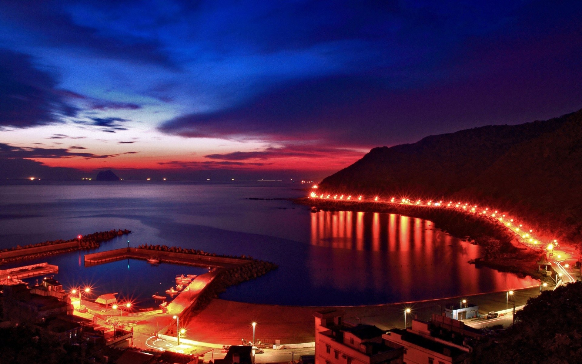 costruzione acqua mare notte