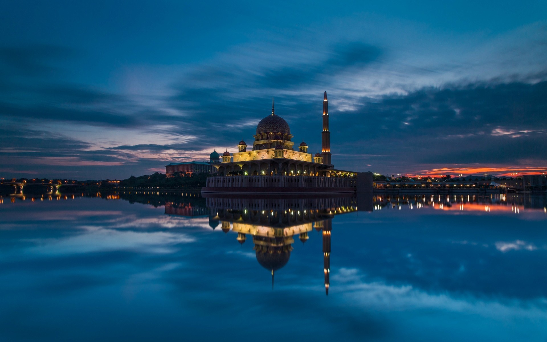 soir coucher de soleil malaisie putrajaya détroit mosquée nuages