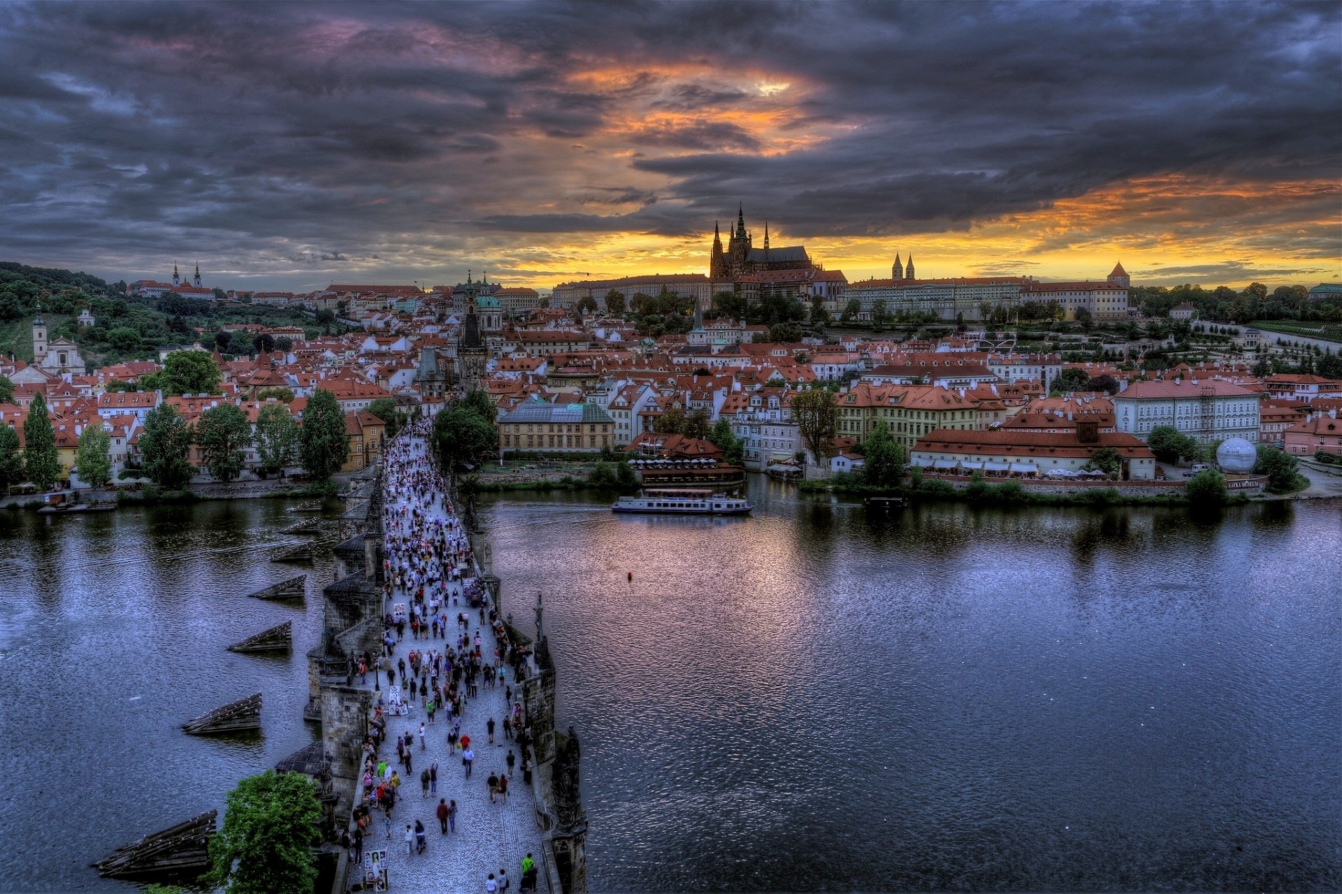 vltava rivière pont charles ville nuit république tchèque tchèque prague personnes