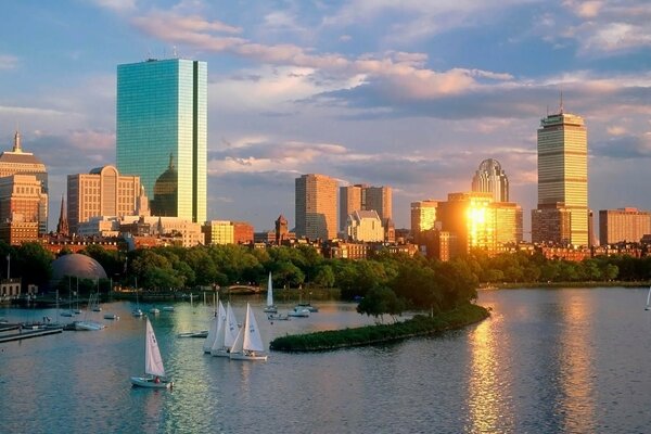 Amanecer por la mañana sobre Boston