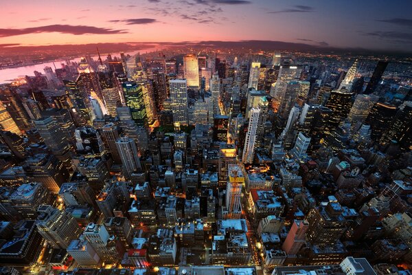 Nacht Manhattan aus der Vogelperspektive