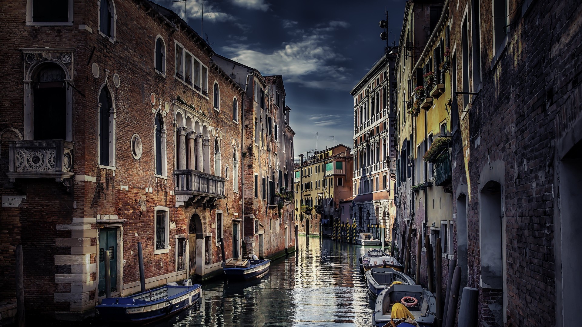 venezia barche canale costruzione