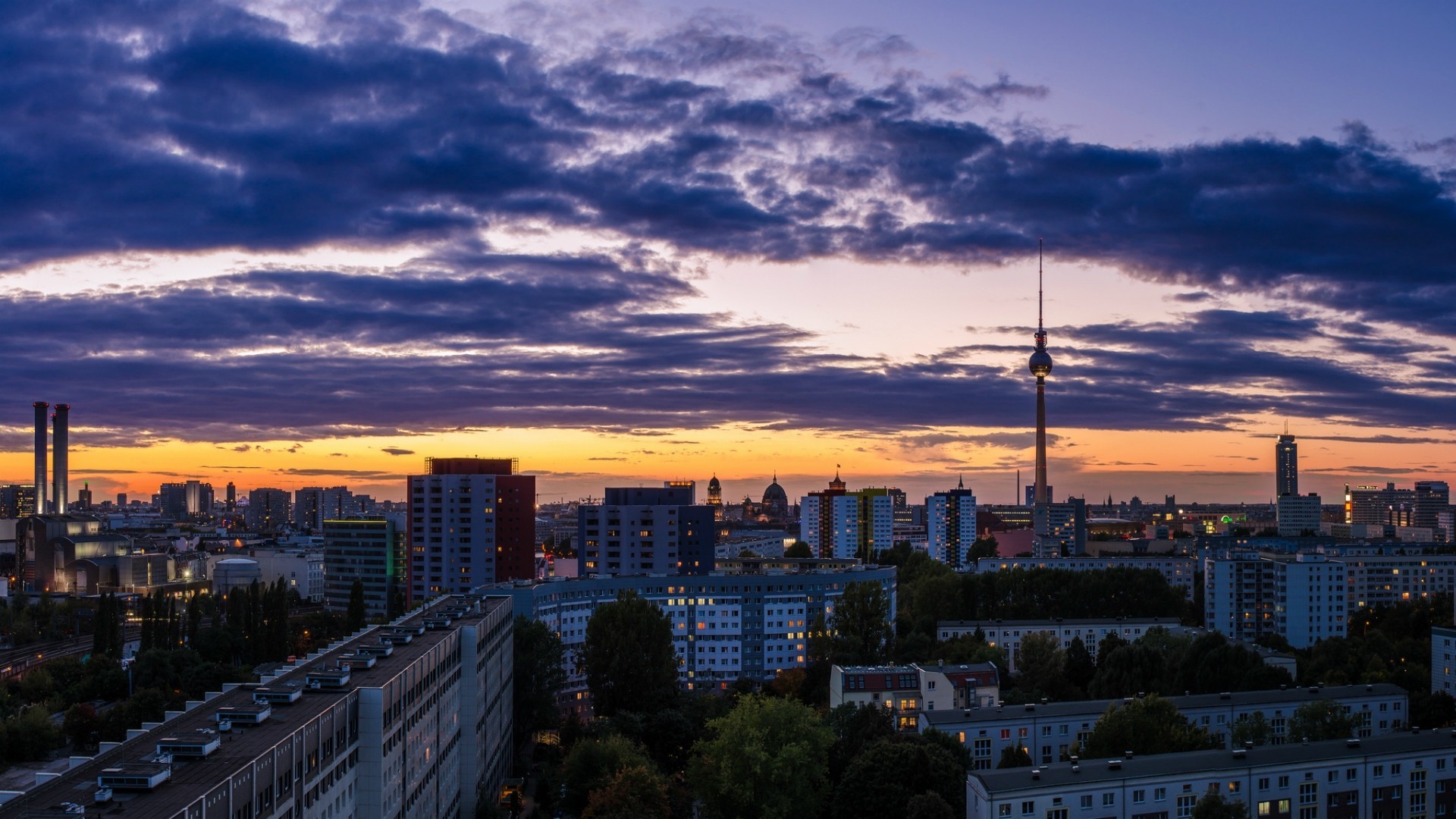 orange sonnenuntergang turm flieder berlin stadt nacht himmel gebäude deutschland panorama wolken reparatur hauptstadt häuser