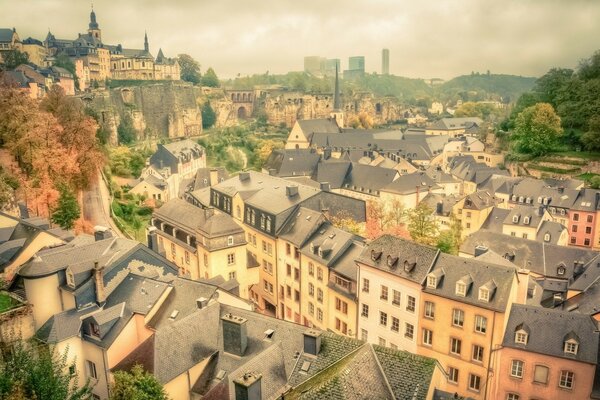 Vue sur les maisons de la ville de Luxembourg