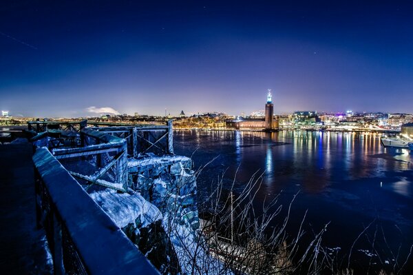 Nacht Stockholm in den Lichtern der Stadt