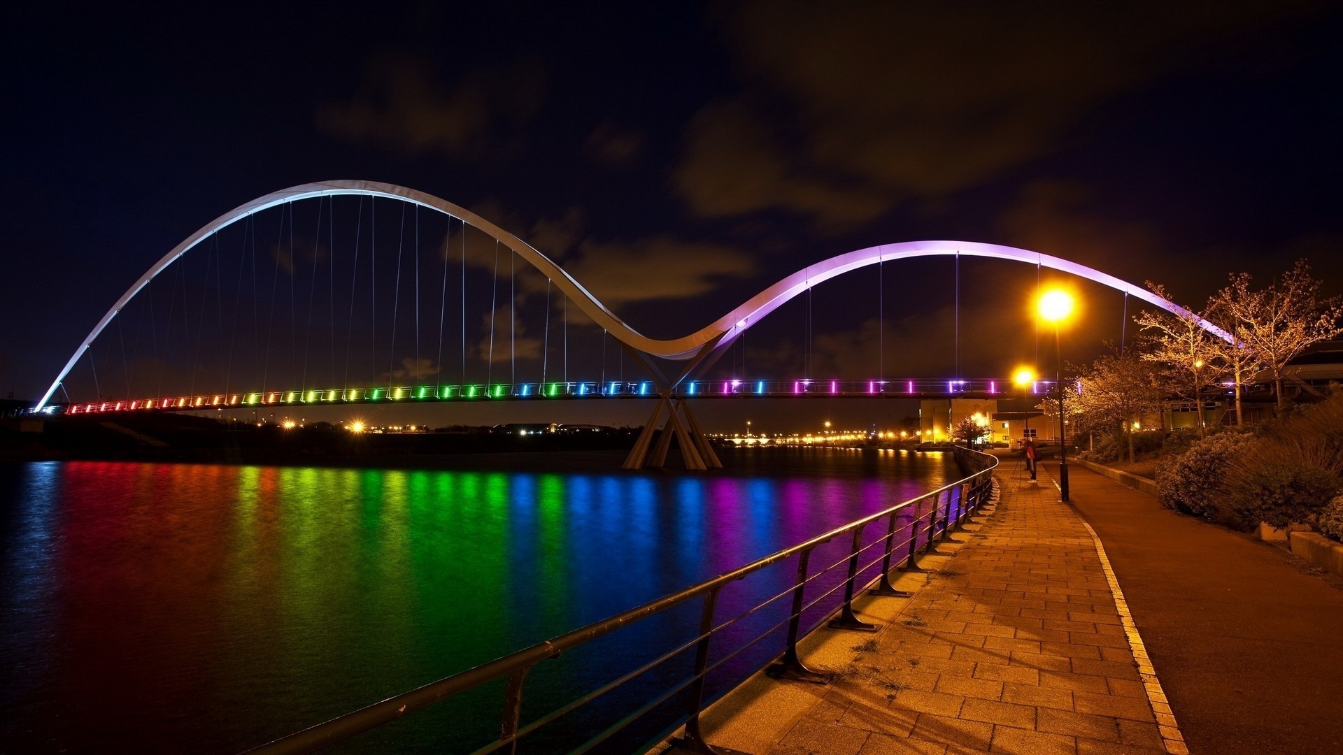 luce notte ponte fiume scala città