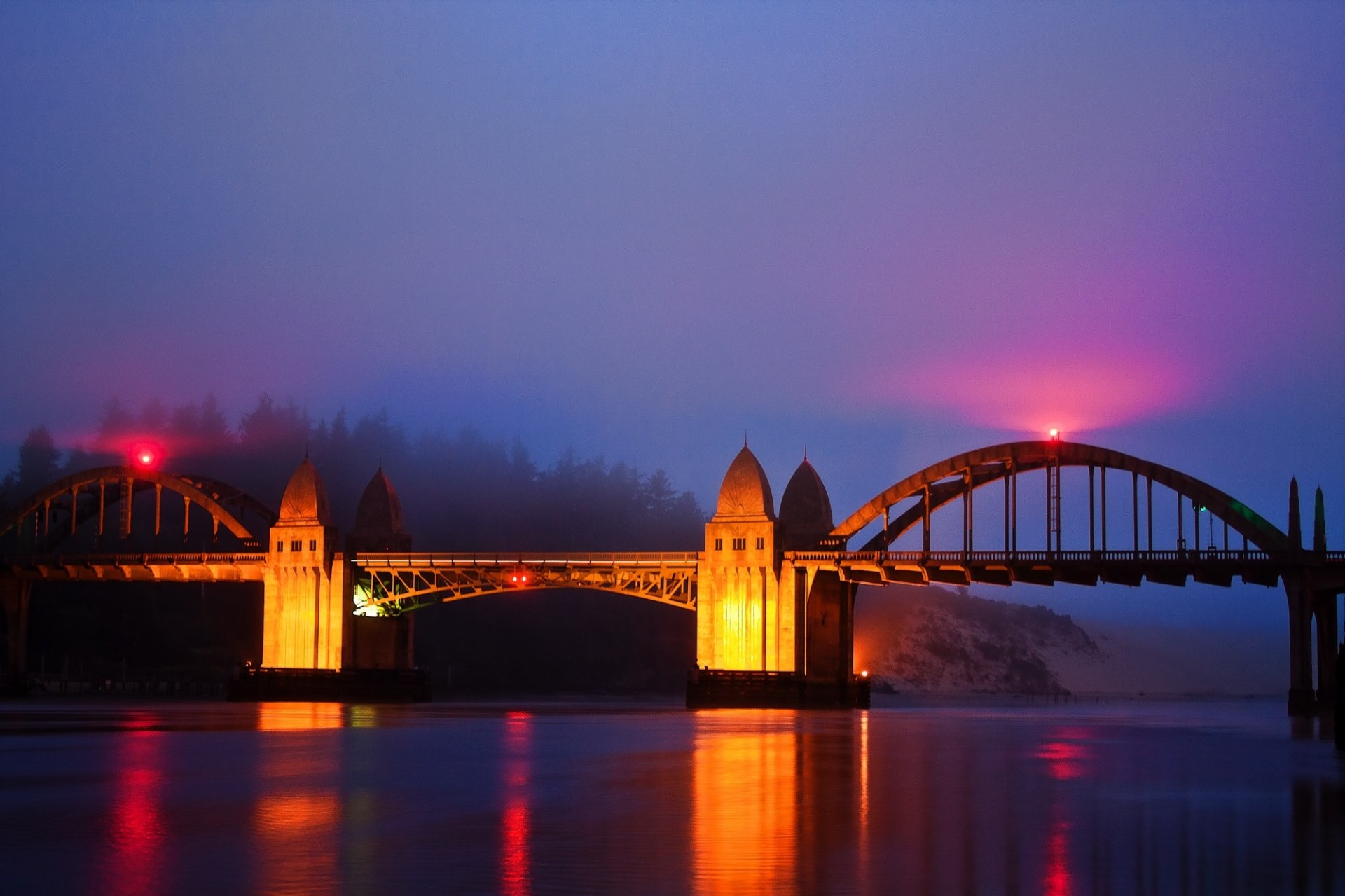 luces puente oregon noche río