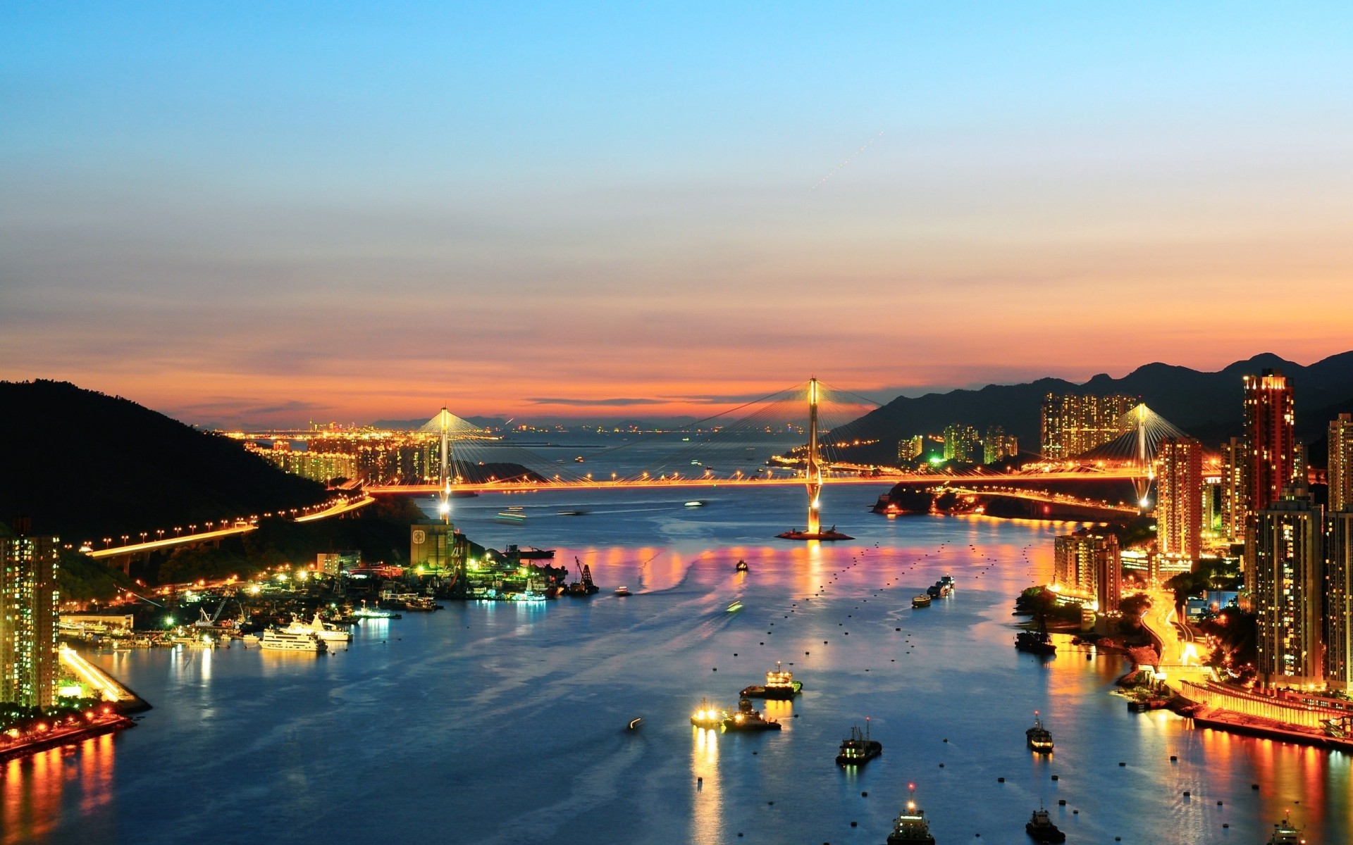 lichter sonnenuntergang brücke stadt nacht himmel meer boote meerenge