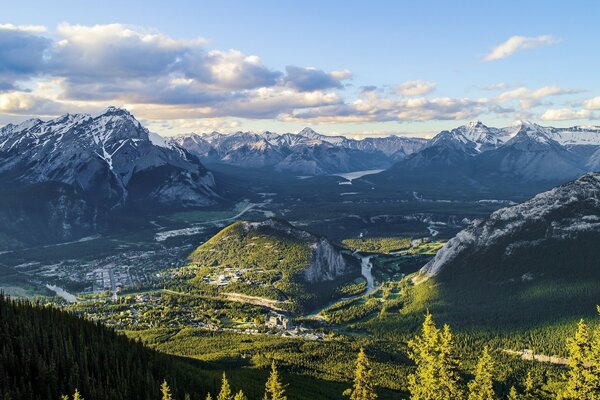 Paysage céleste de la nature de montagne