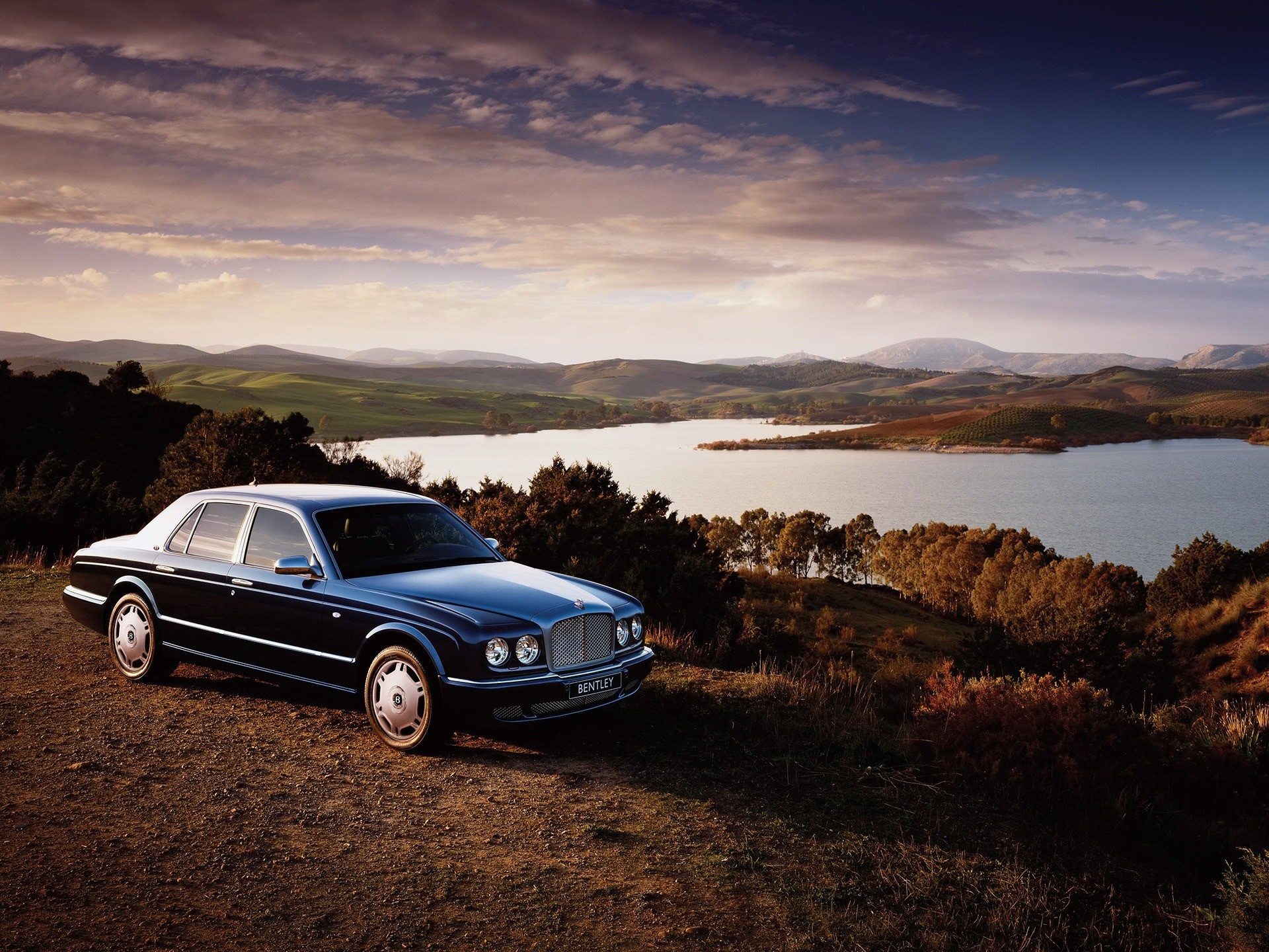 bentley arnage lago nuvole