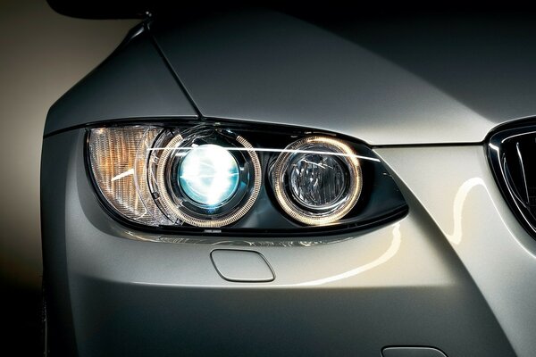 BMW headlights are a fire for the car