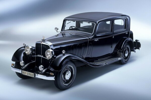 Allemand Maybach en noir classique