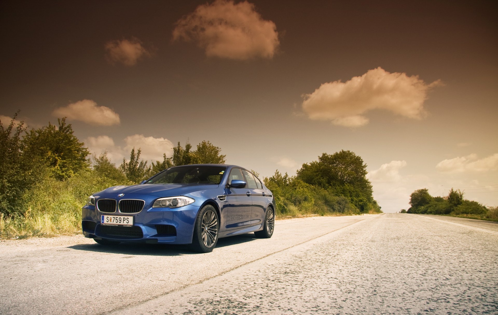 bmw m5 f10 azul bmw carretera cielo nubes azul