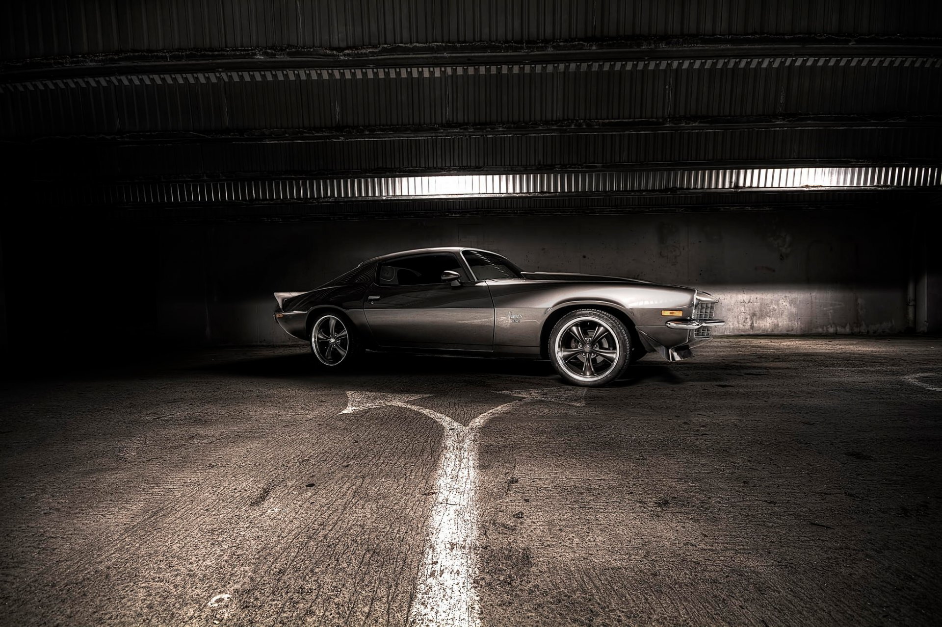 chevrolet camaro gris lumière