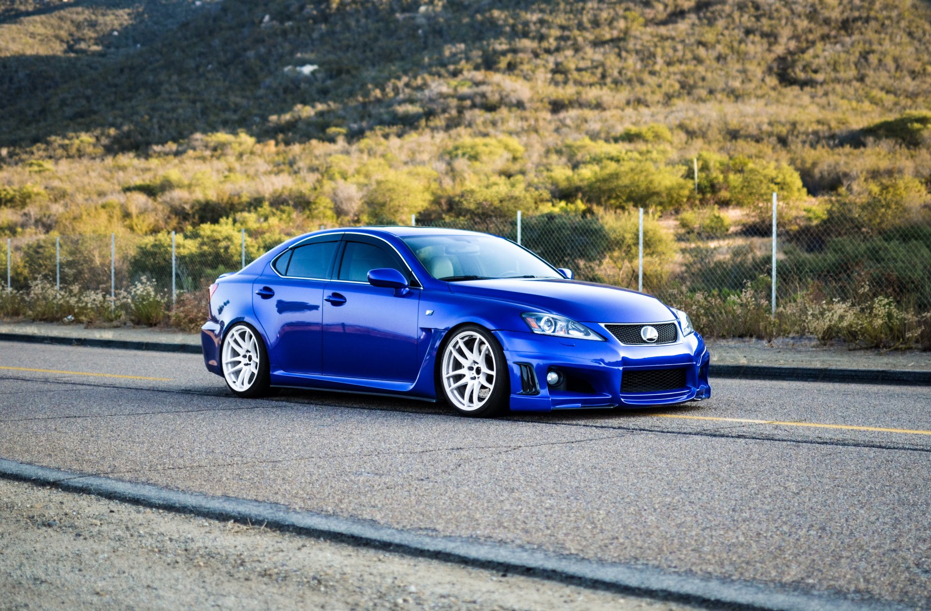 lexus es e azul carretera