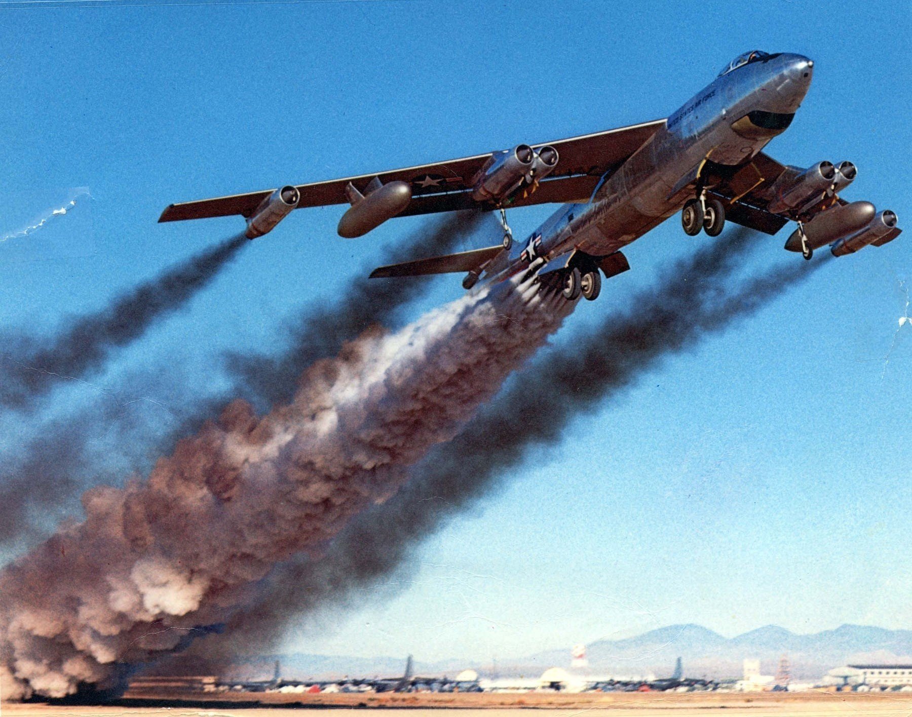 b-47b boeing aereo coda di fumo velocità altitudine fumo tracce equipaggiamento militare aviazione militare aviazione trasporto trasporto aereo