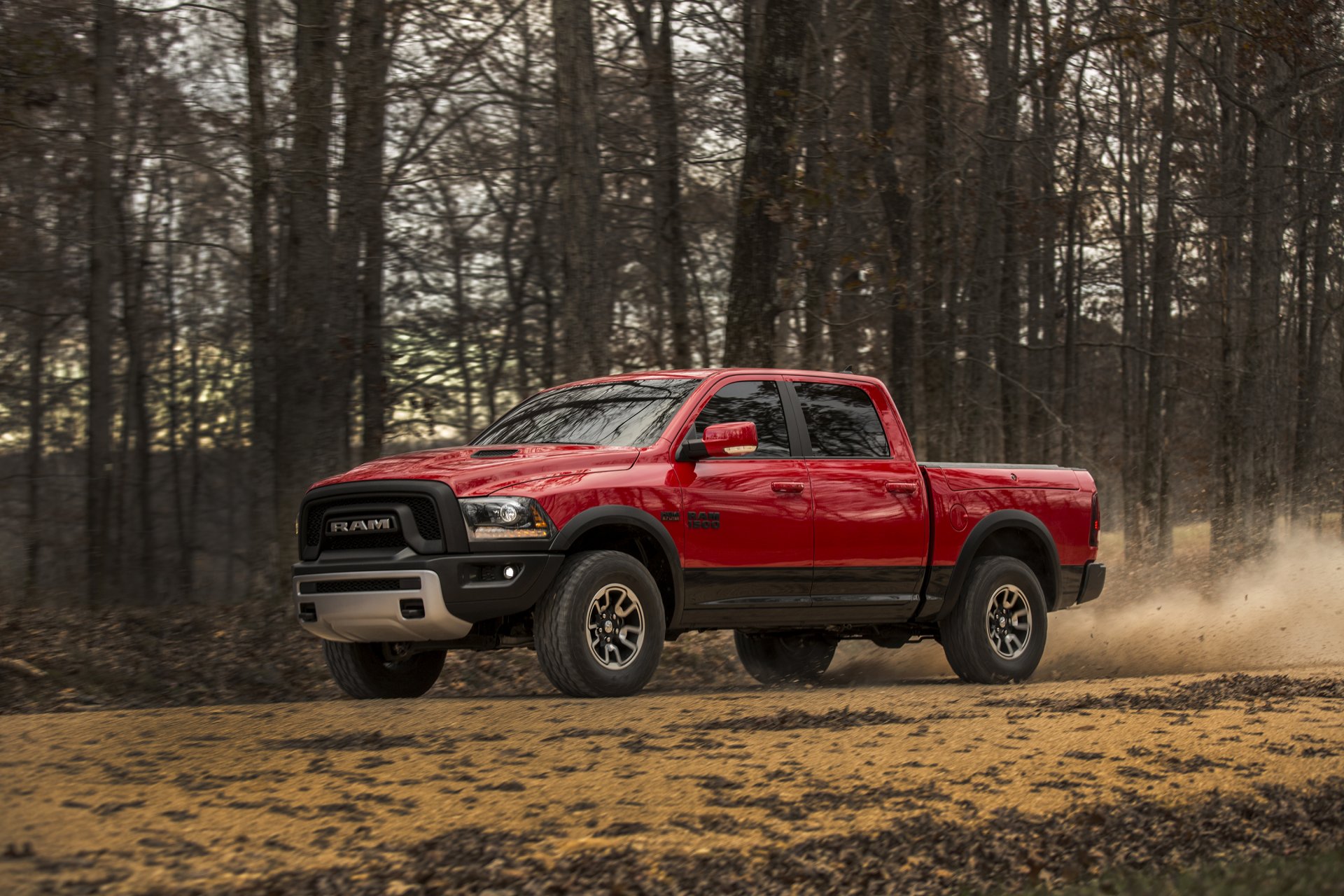 dodge tuning 2015 ram 1500 rebel bordowy metaliczny samochód zdjęcie