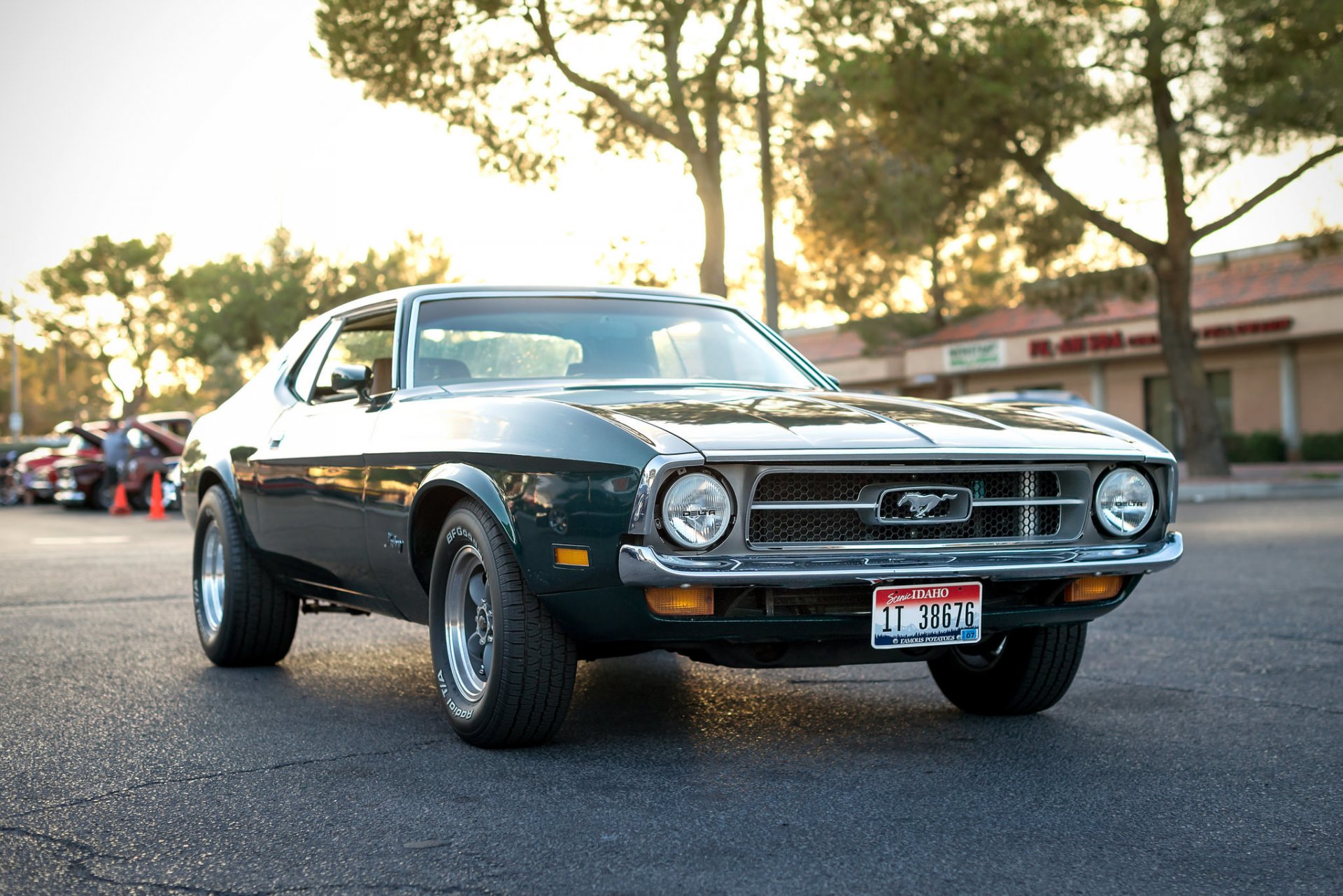 ford mustang front klassisch retro