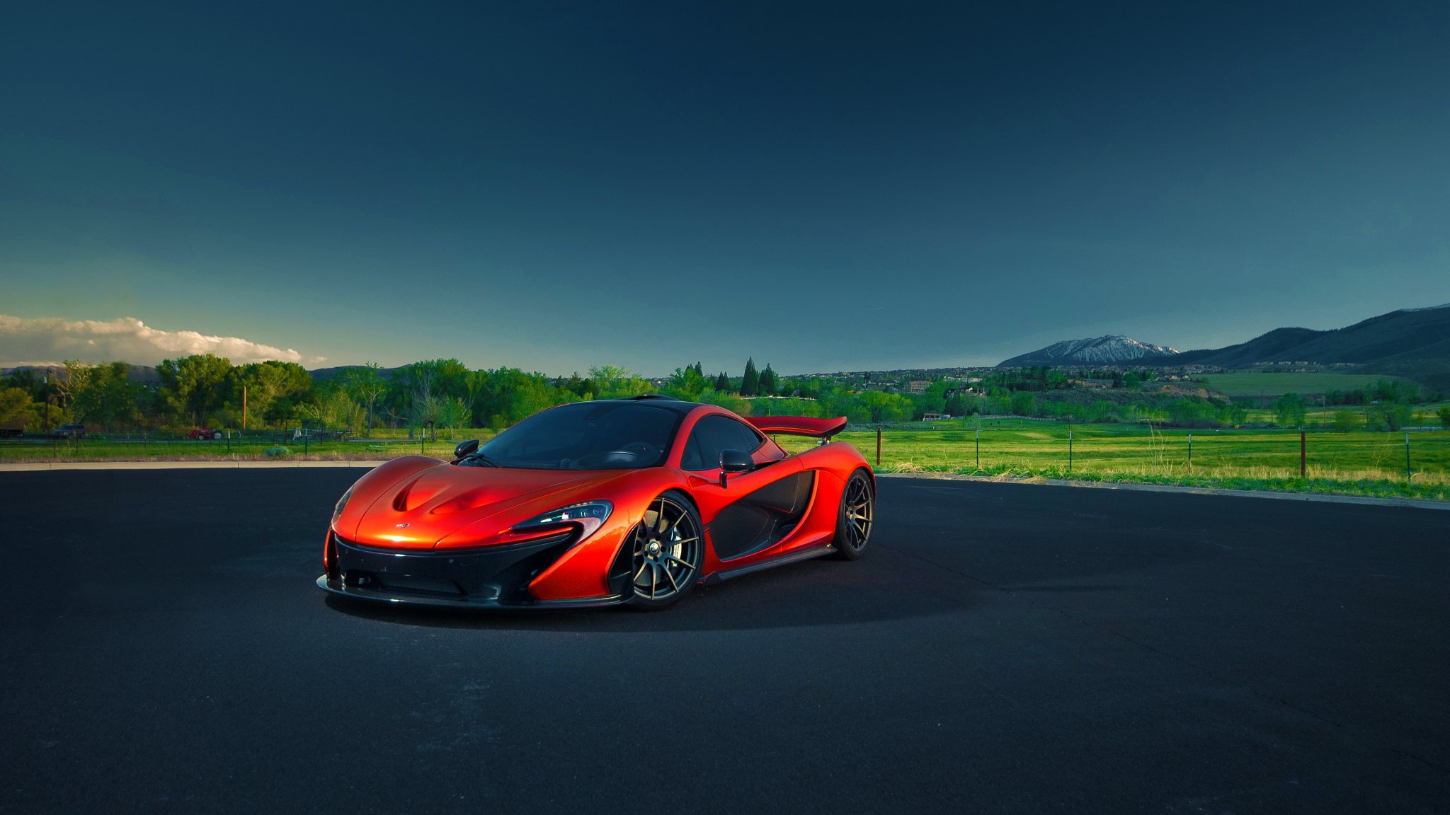 mclaren p1 exotic hypercar orange supercar avant ciel bleu nature été