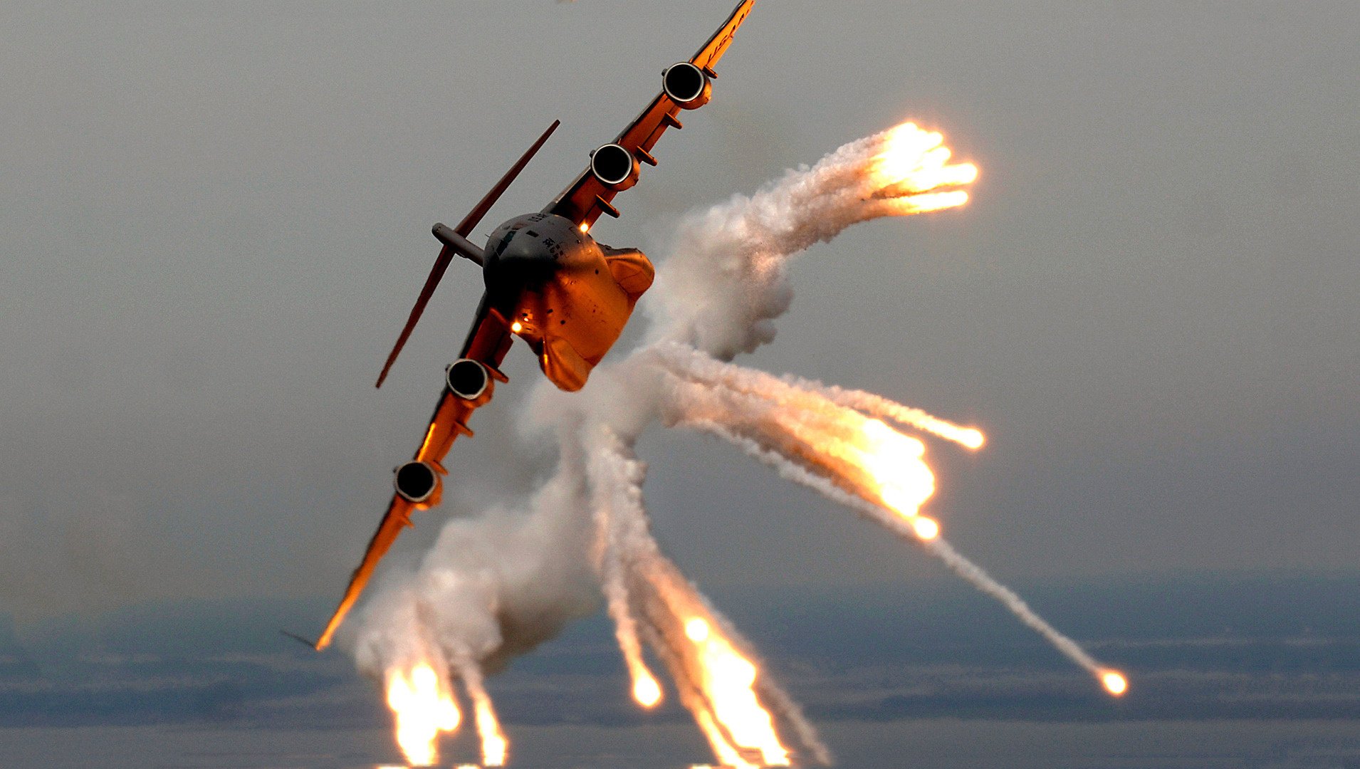 avión armas humo fuego altitud equipo militar aviación militar aviación vuelo transporte transporte aéreo