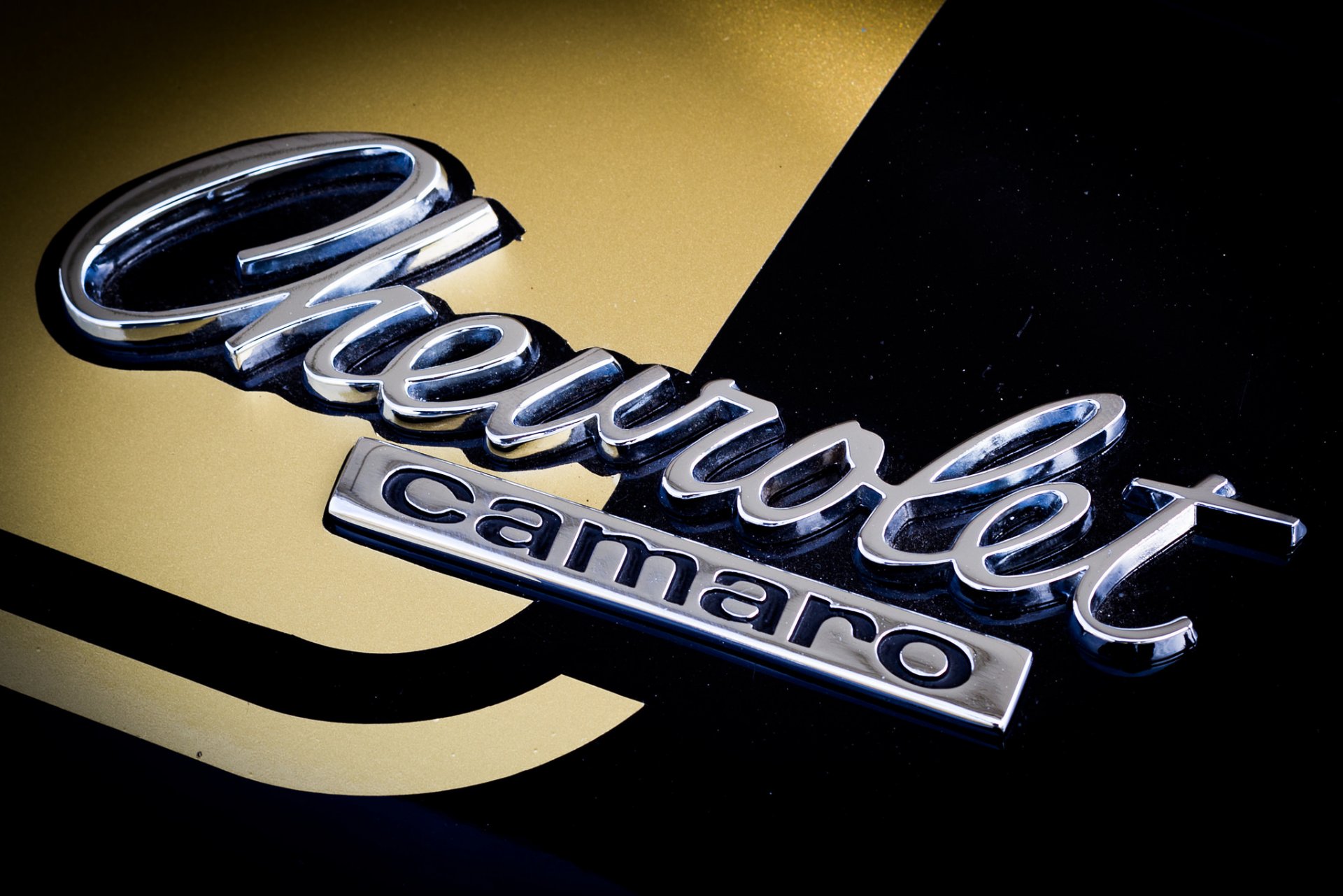 chevrolet camaro emblema