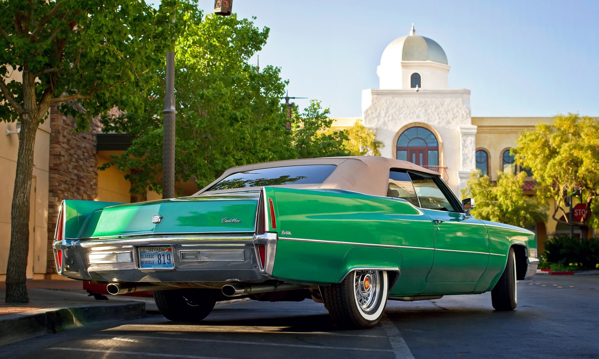 cadillac de ville convertible classique rétro