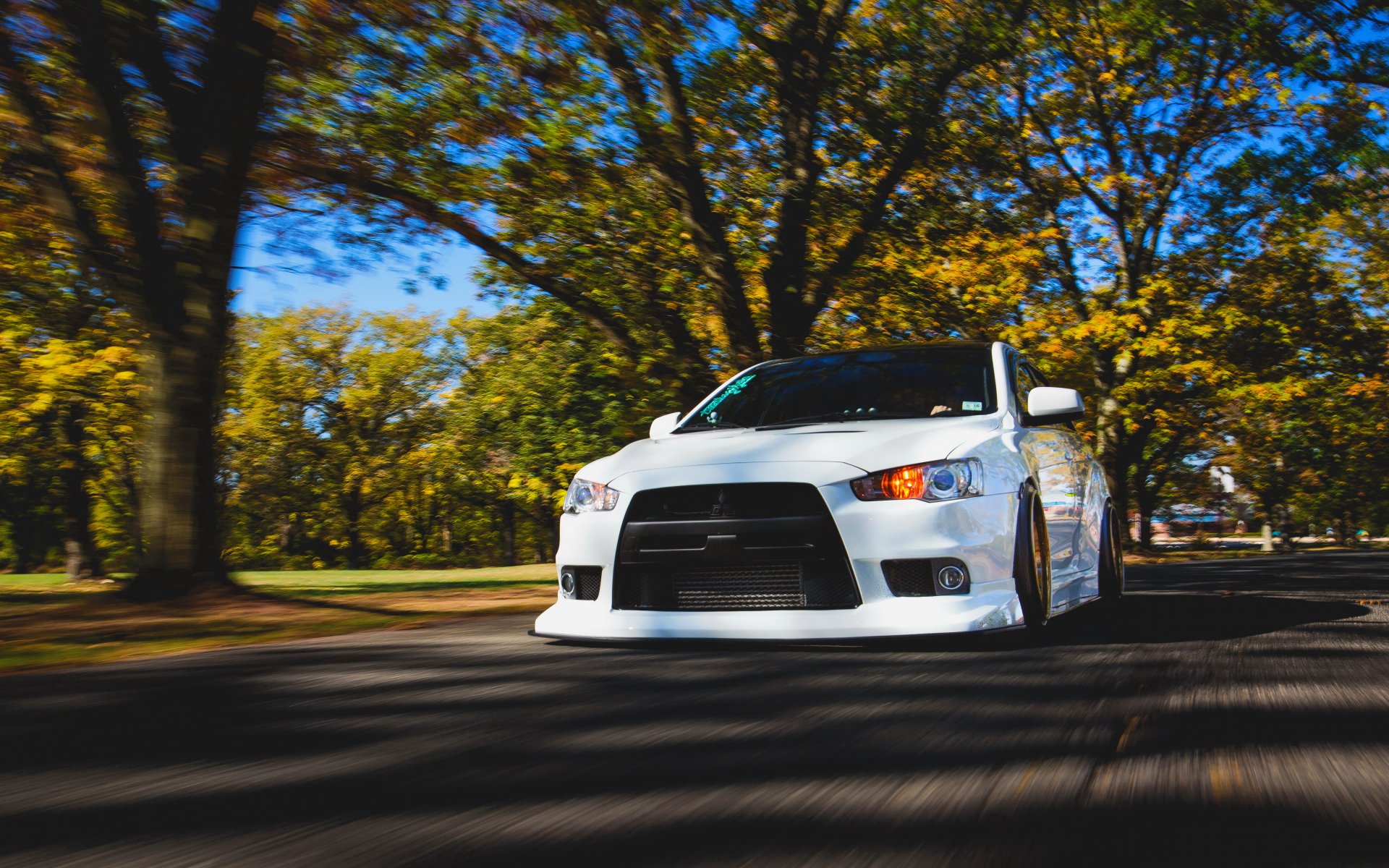 mitsubishi lancer evo x car white tuning stance low in motion avtooboi