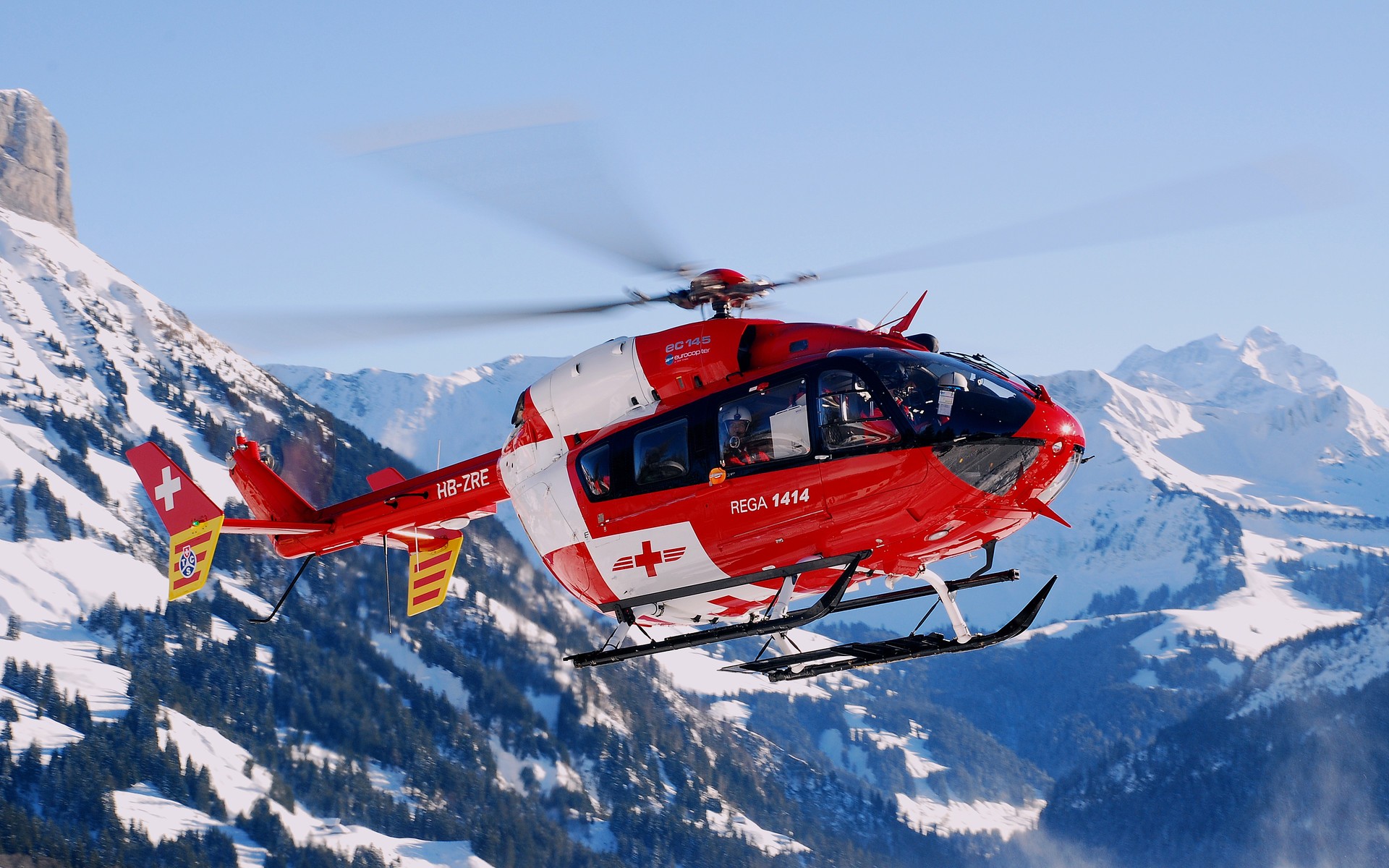 suisse hélicoptère bk 117-c2 ec-145 montagnes