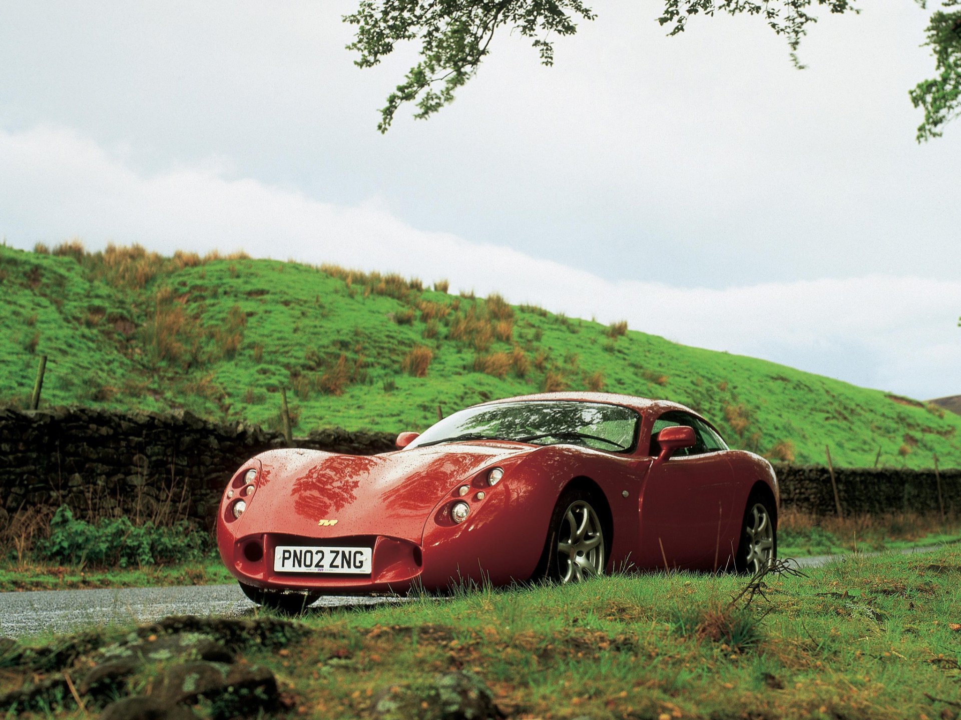 supersportwagen tvr t440 rot