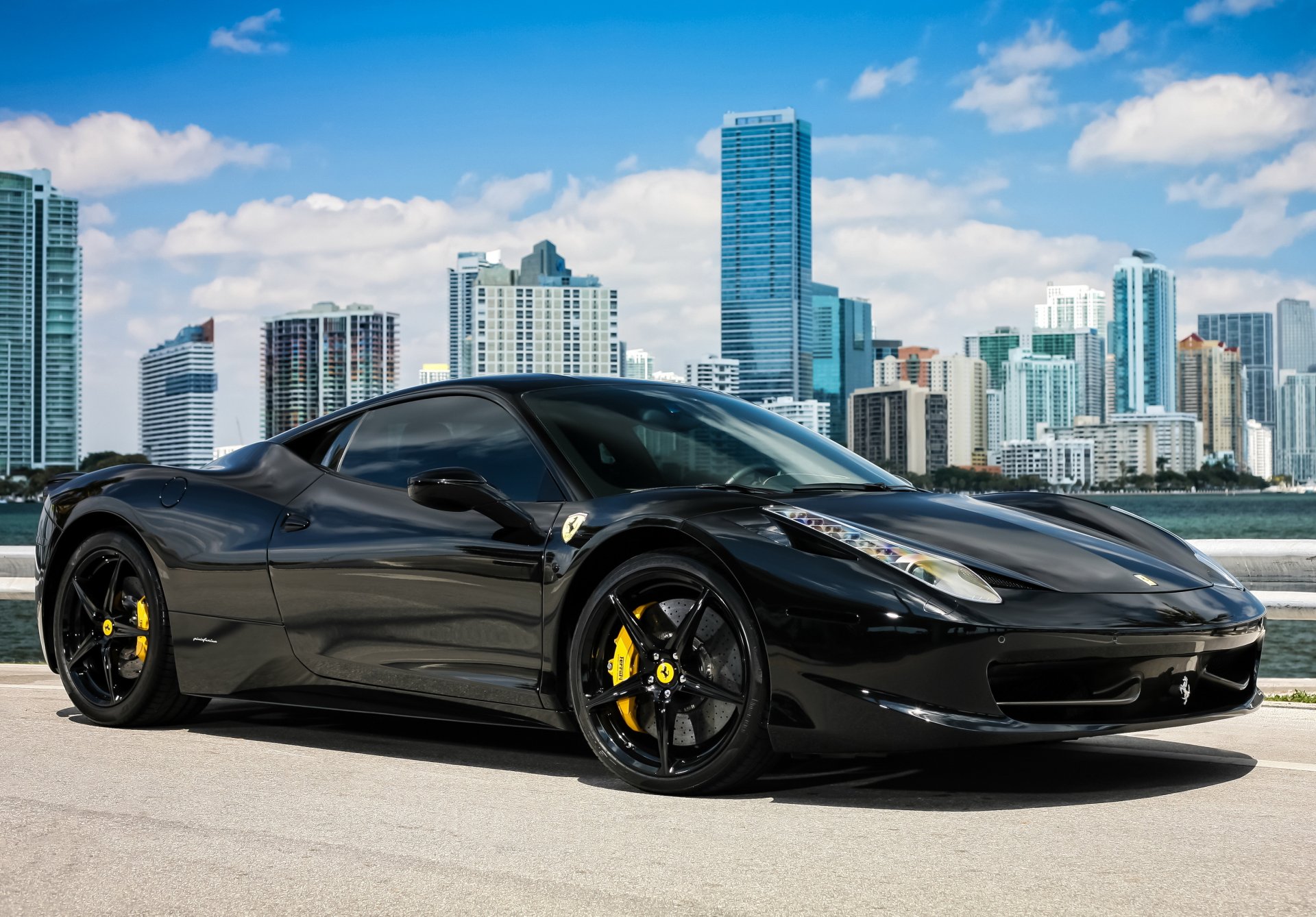 ferrari italia negro