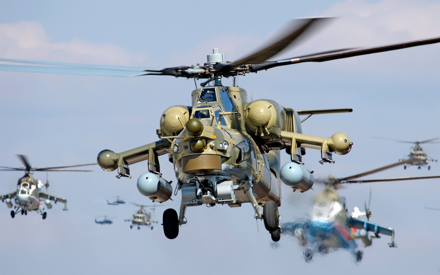 unterstützung aus der luft hubschrauber mi-28 mi-24 eskorte militärische ausrüstung militärische luftfahrt flugzeug flug luftverkehr