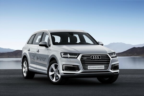 Audi q7 etron tfsi quattro audi quattro