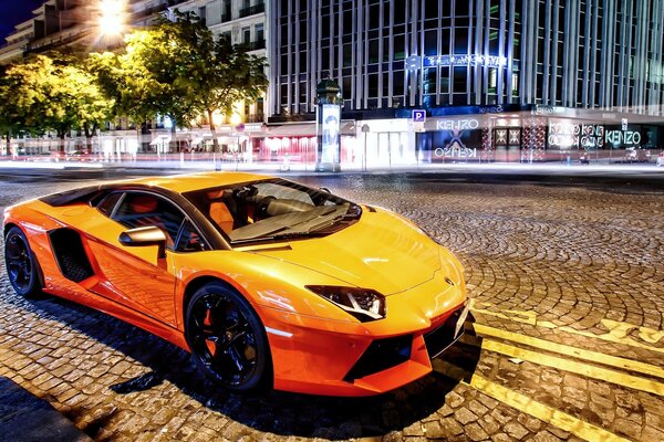 Lamborghini aventador lp700-4 2014 на ночной улице