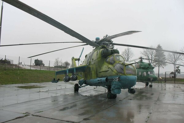 Helicóptero en la pista