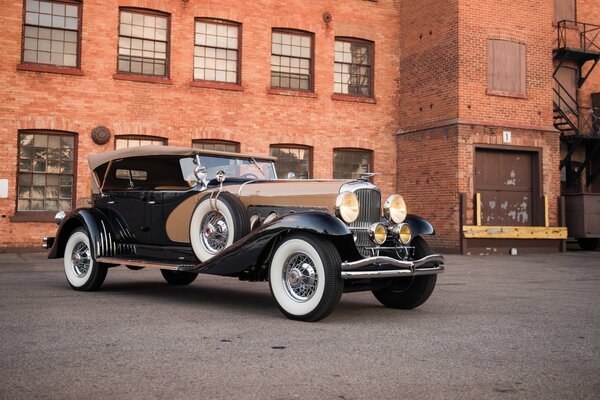 Retro phaeton of 1935