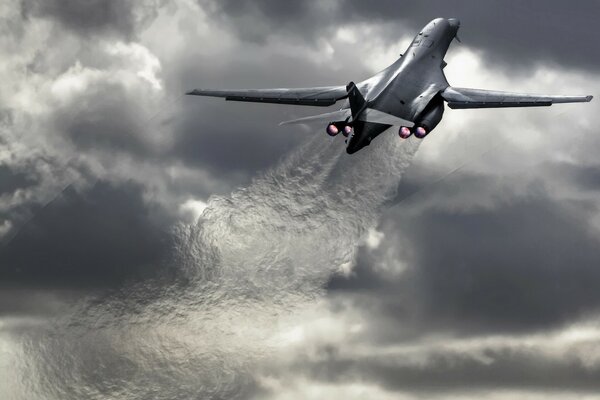 The take-off of a supersonic military aircraft against a gray sky