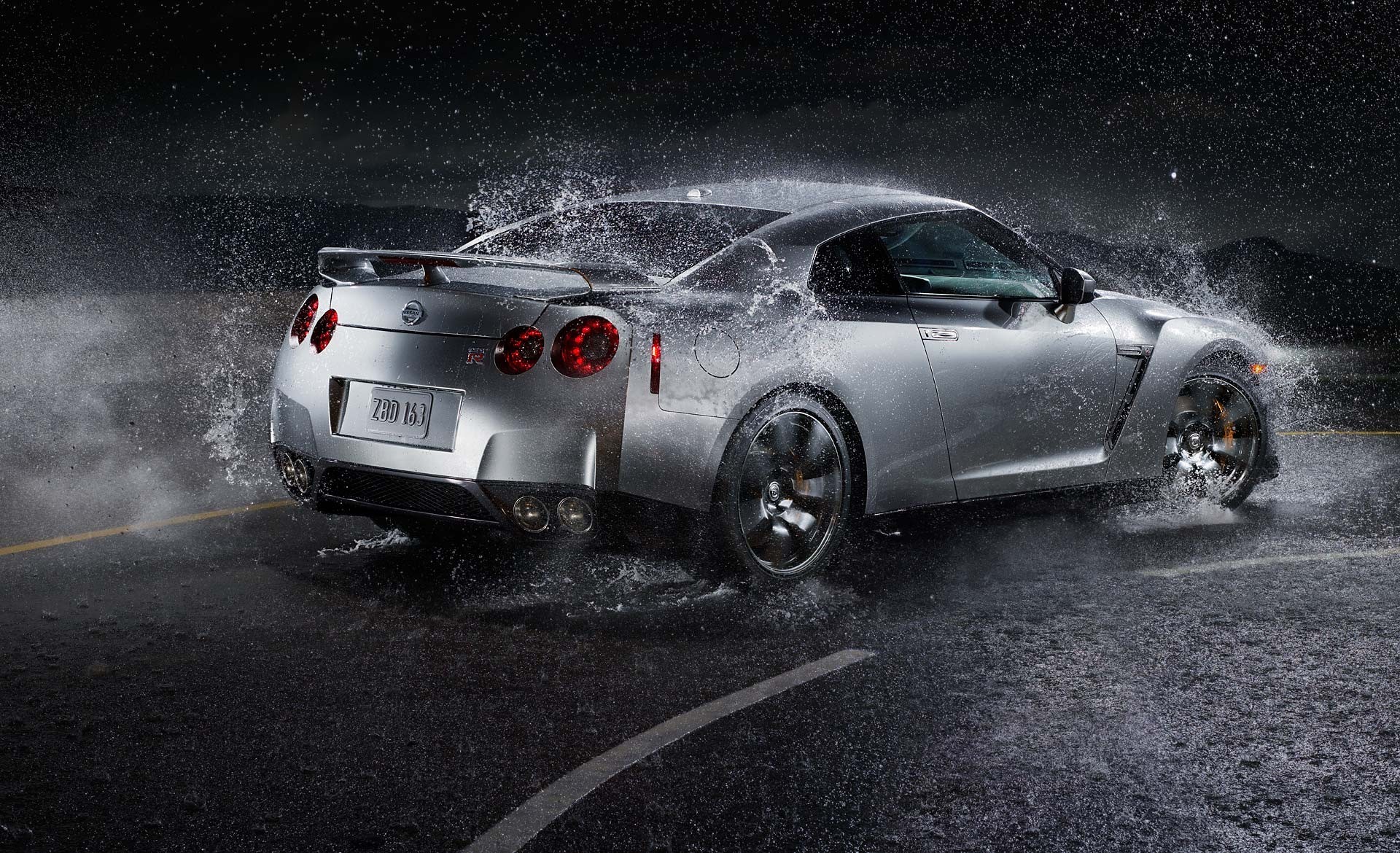 nissan gtr acqua