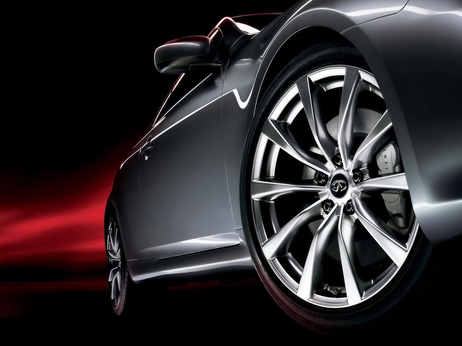 wheel silver infiniti