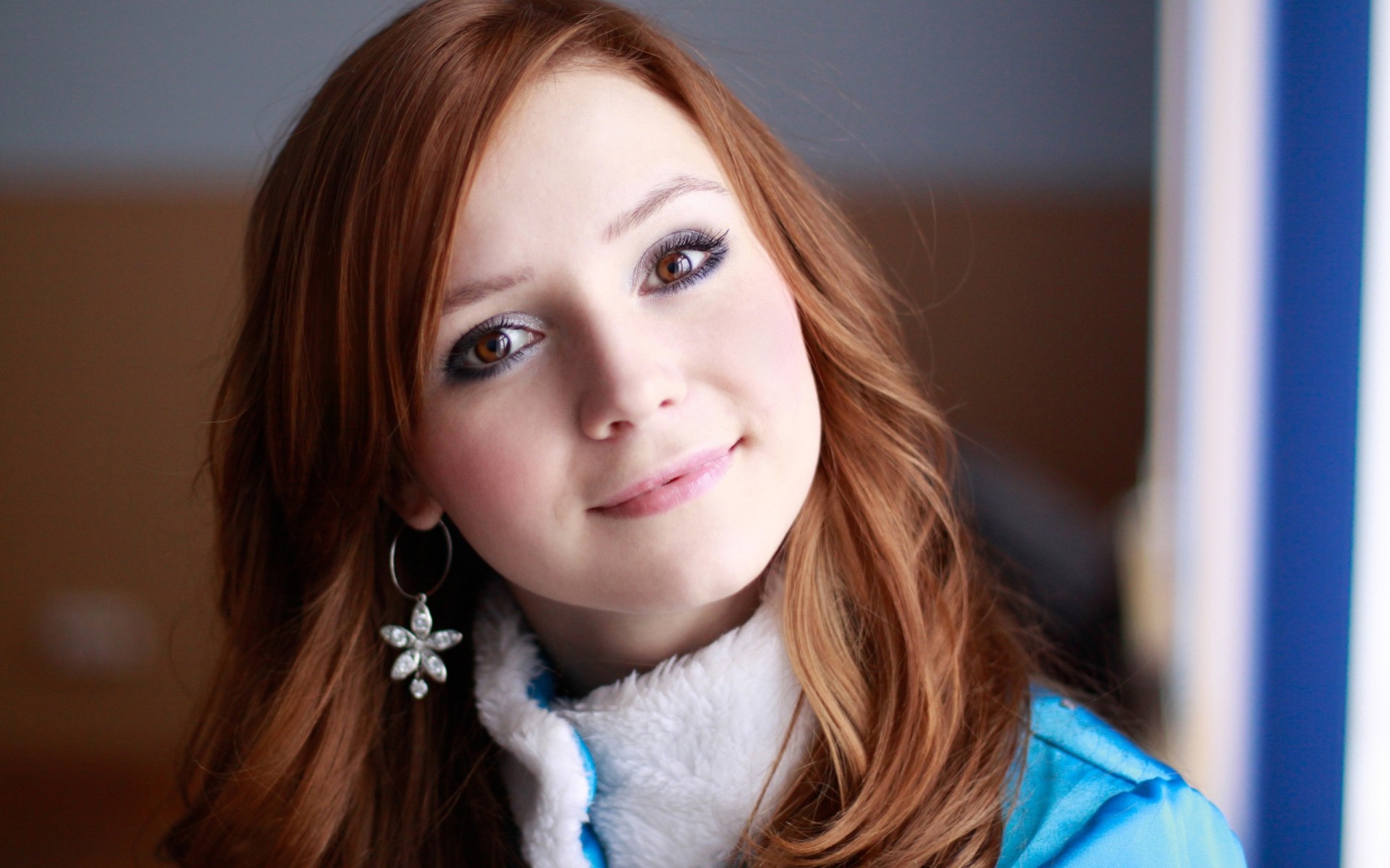 girl eyes hair blue beautiful red