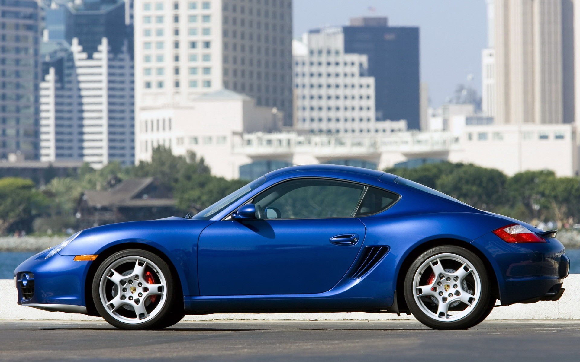 porsche cayman azul